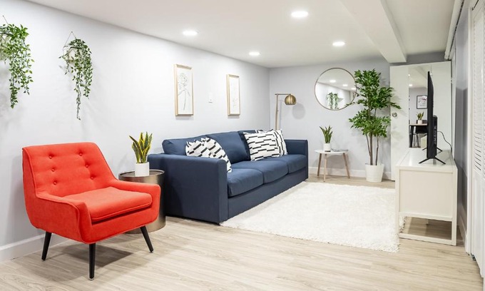 Logan Square Apartment | Bright and Cozy 1BR Apartment in Logan Square!