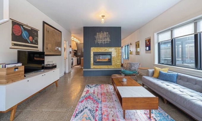 Vernon House | Bright and modern 2bd/2.5ba- close to Alberta st!