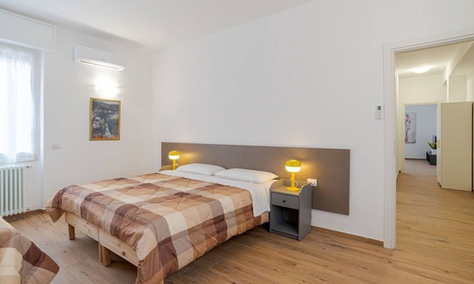 Cesana Brianza Apartment | Bright Apartment with balcony! Resegone House
