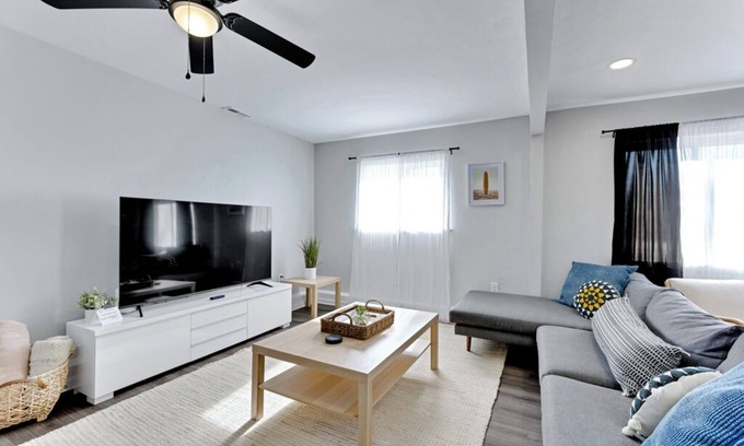 Northwest House | Bright & Cozy 3BR Virginia Beach Stay ~ Long-Term