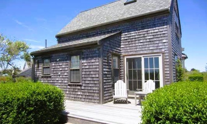 Madaket House | Bright freshly decorated 2-bedroom house on an acre