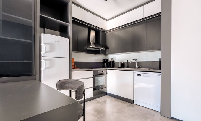 Ankara Apartment | Bright Home Near Gordion Mall, 7 Min Away