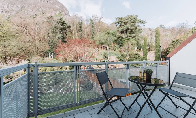 Pianizza Di Sopra Apartment | Bright loft below the famous ice holes