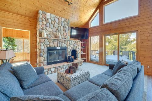 Minong House | Bright Minong Vacation Rental on Little Sand Lake!