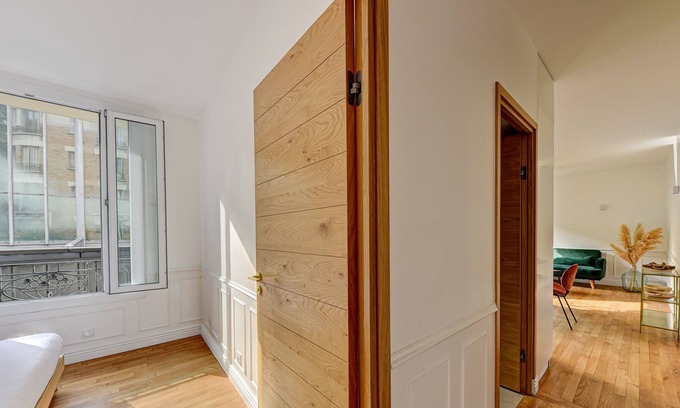 Epinettes Apartment | Bright Parisian apartment near the metro
