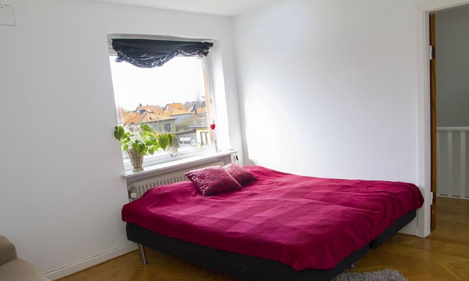Rosengard House | Bright Room In Big House With A Nice Garden (Bicycles for FREE)
