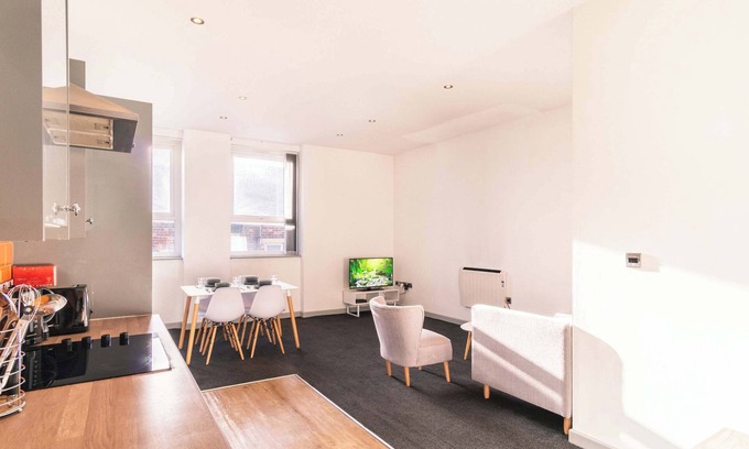 Blackburn Apartment | Bright & Spacious Central Blackburn 2 Bed Flat