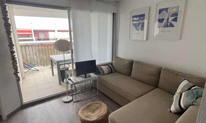 Le Couchant Apartment | Bright T2 Apartment with A/C, Terrace & Parking - 200m from Beach, La Grande-Motte