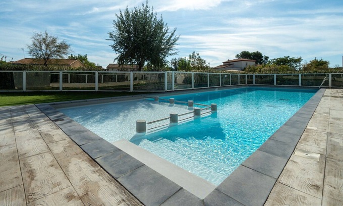 Serignan Villa | Bright Villa Stay in Sérignan