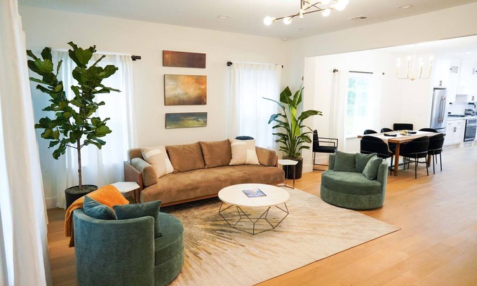 Tulsa House | Bright & Welcoming home to stay and play!