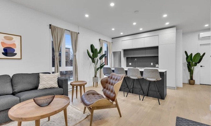 Southwest Condo | Bright & Zen 1 bedroom, AAA location, sleep 4