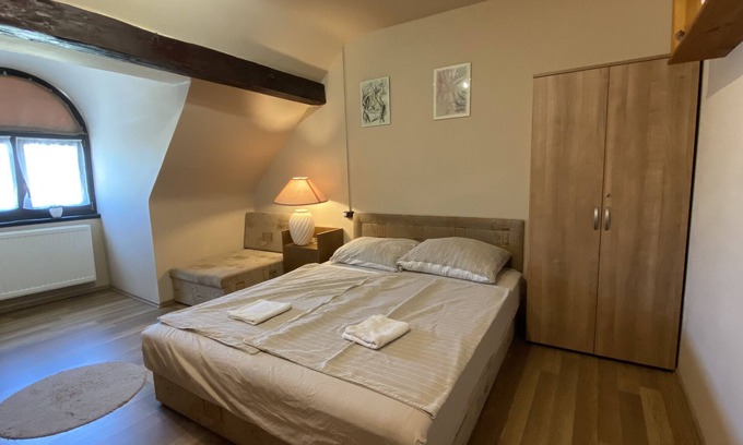Baja Apartment | Bristol Apartments - Standard Family Room