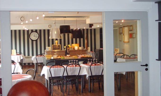 Baillet-en-France Hotel | Brit Hotel Baillet en France