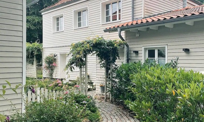 Rosengarten Cottage | Brocante-Style Cottage near Hamburg
