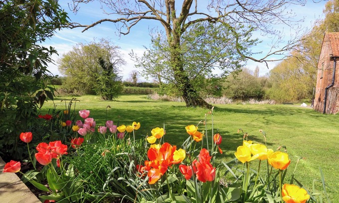 Harleston Cottage | Brook Farm