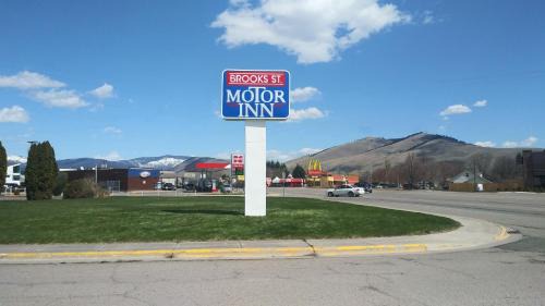 Southgate Triangle Hotel | Brooks St. Motor Inn