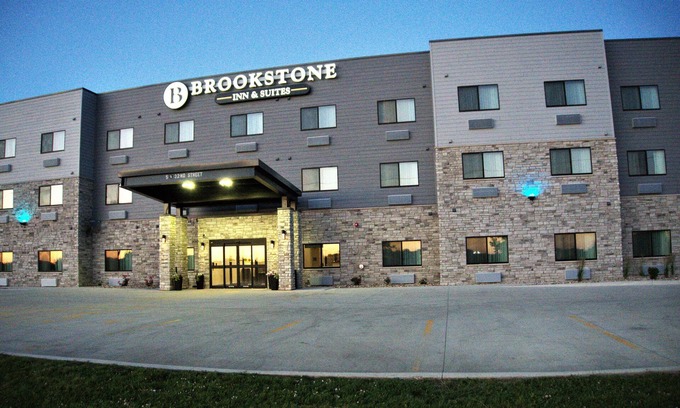 Fort Dodge Hotel | Brookstone Fort Dodge