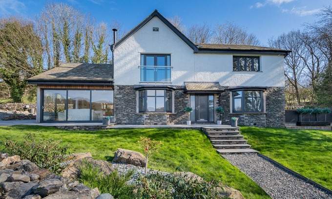 Windermere House | Broom Hill, Luxury home with Swim Spa - sleeps 8