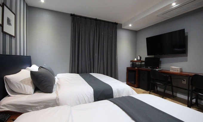 Jinhae Hotel | Brown Dot Hotel Jinhae