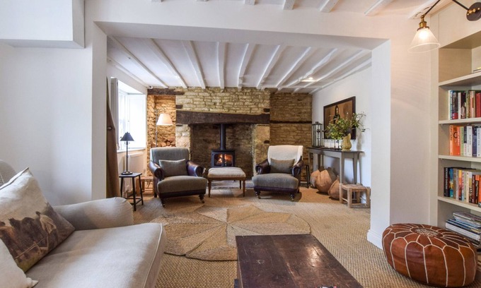 Charlbury Cottage | Browns Cottage - sleeps 5 guests in 3 bedrooms