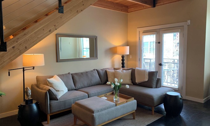 Orenco Station Condo | Brownstone Loft in Orenco