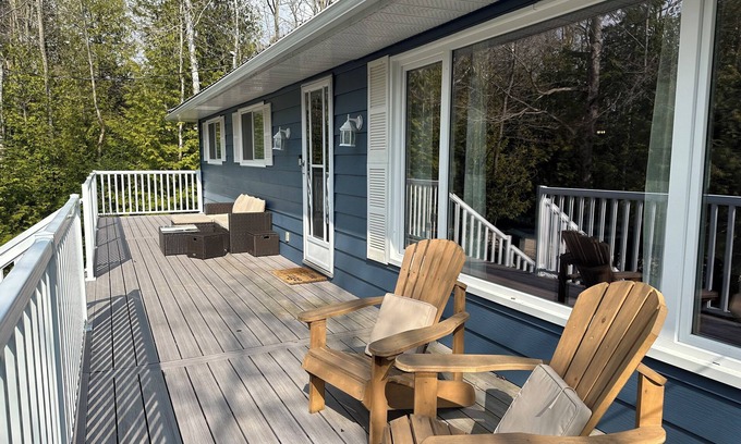South Bruce Peninsula Cottage | Bruce Peninsula Family Cottage (Berford Lake 4 bedrooms, 2bath)