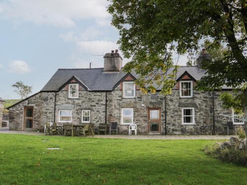 Pentre-Foelas House | Bryn Dedwydd Farmhouse