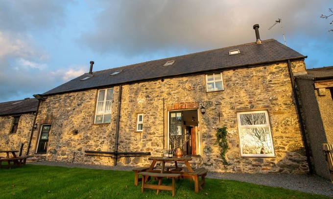 Caergeiliog Other | Bryn Lon Mawr - 5 bedroom Anglesey holiday barn conversion