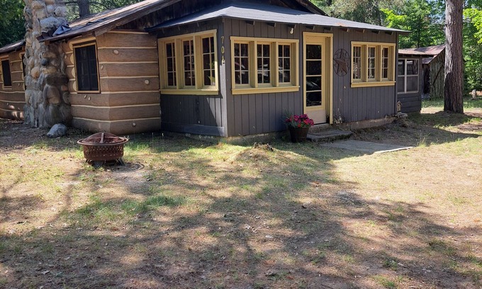 Mio Cabin | Buckwild Cabin; Au Sable river/Kirtland Warbler/BullGap/Wolf Creek/UTV/Kayaking