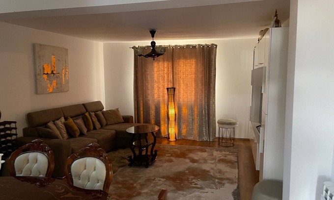 Sucevita Villa | Bucovina-MountainHouse-5BR-Fireplace-HotTub-WiFi