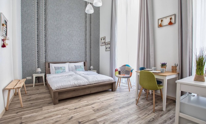 Palace District Bed & Breakfast | Budapest Passage