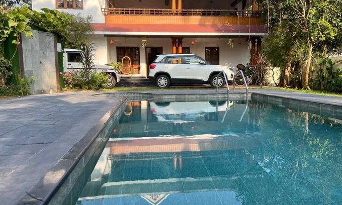 Alappuzha Bed & Breakfast | Budget friendly beach side villa with pool.