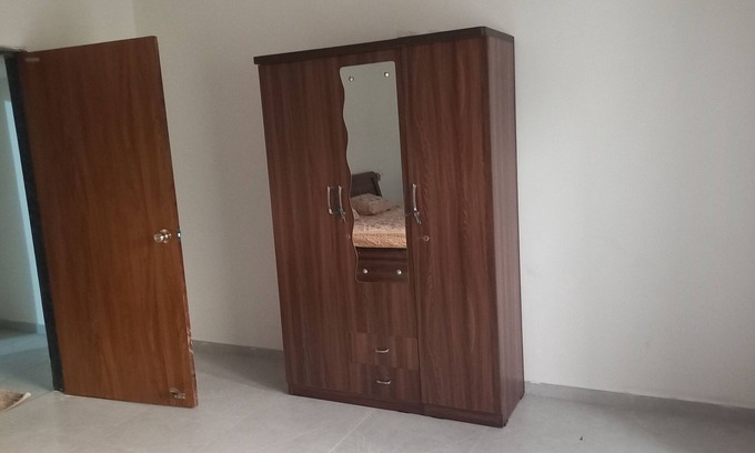 Vanthli House | Budget friendly room in duplex bungalow for stay in Junagadh.