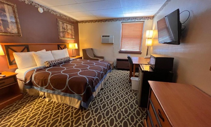 Marinette Hotel | Budget Inn Marinette