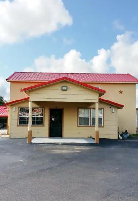 Hallettsville Hotel | Budget Inn