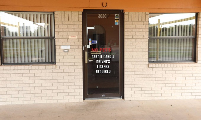 Stephenville Hotel | Budget Inn