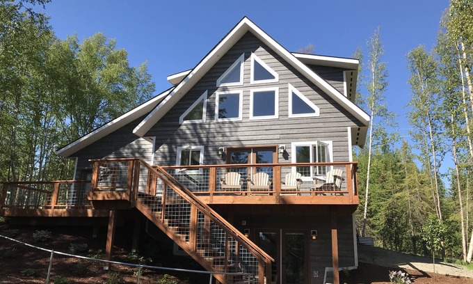 Kalifornsky House | Built in 2021. Beautiful Wooded Lot. Minutes to Kenai, Soldotna & Kasiloff.