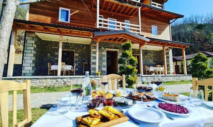 Lezhe House | Bujtina Dini