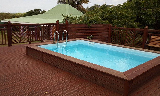 Capesterre-de-Marie-Galante House | Bungalow Bistasyon Etang Noir outdoor pool