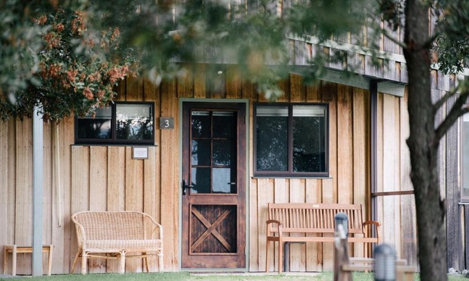 Relbia House | Bundaleera Vineyard and Farm Stay