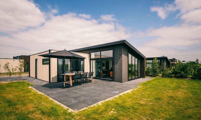 Herkingen House | Bungalow in Netherlands by Nature Reserve