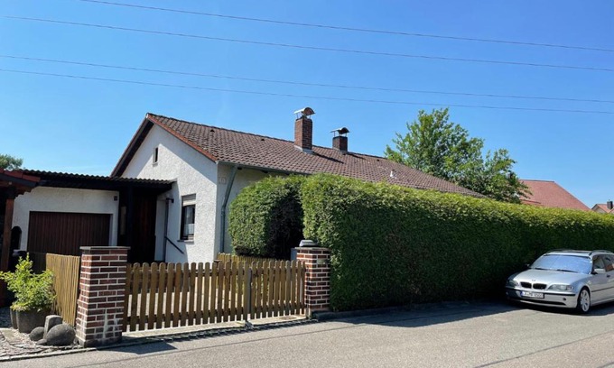 Altdorf Apartment | Bungalow in ruhiger Siedlung mit Terrasse und Stellplatz