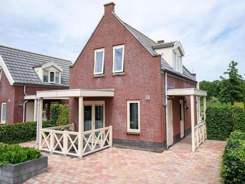 Municipality of Nissewaard House | Bungalow in Zuytland Buiten with Fishing Platform
