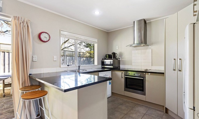 Mount Wellington House | Bungalow Mountain View with Modern Comfort