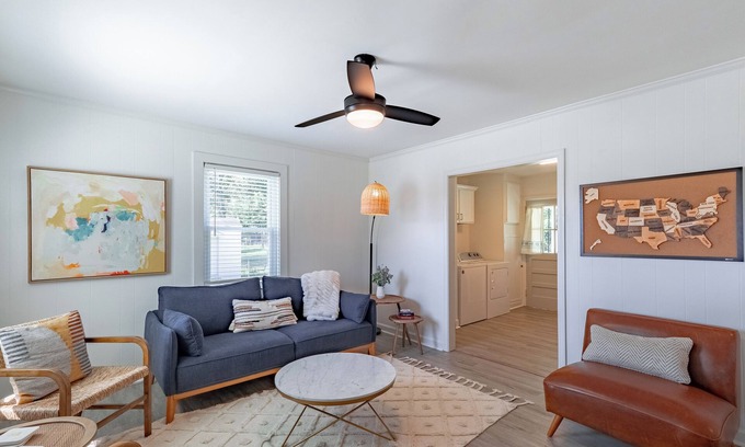 Northport House | Bungalow on 27th- minutes from campus