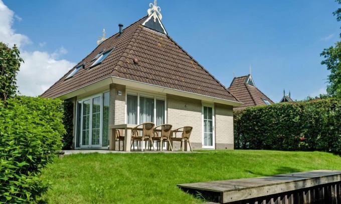 Eernewoude House | Bungalowpark It Wiid by Interhome