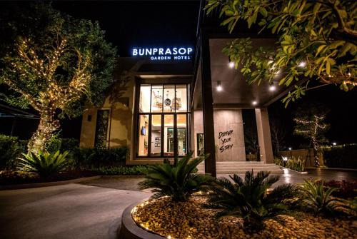 Pak Nakhon Hotel | Bunprasop Garden Hotel