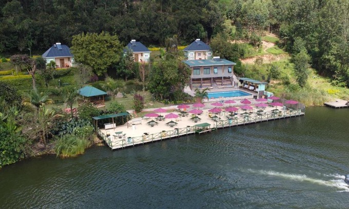 Kabale Hotel | Bunyonyi Safaris Resort