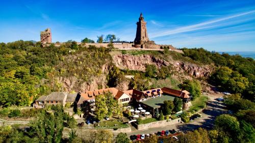 Steinthaleben Hotel | Burghof Kyffhäuser