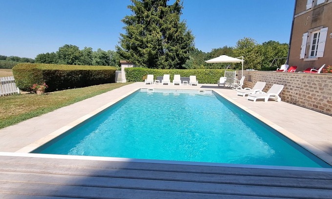 Saint-Vincent-en-Bresse House | Burgundy, Saône et Loire with swimming pool and tennis
